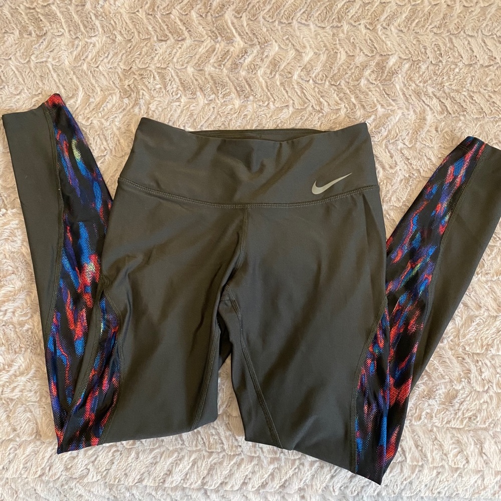 Women’s Nike Dri-fit leggings